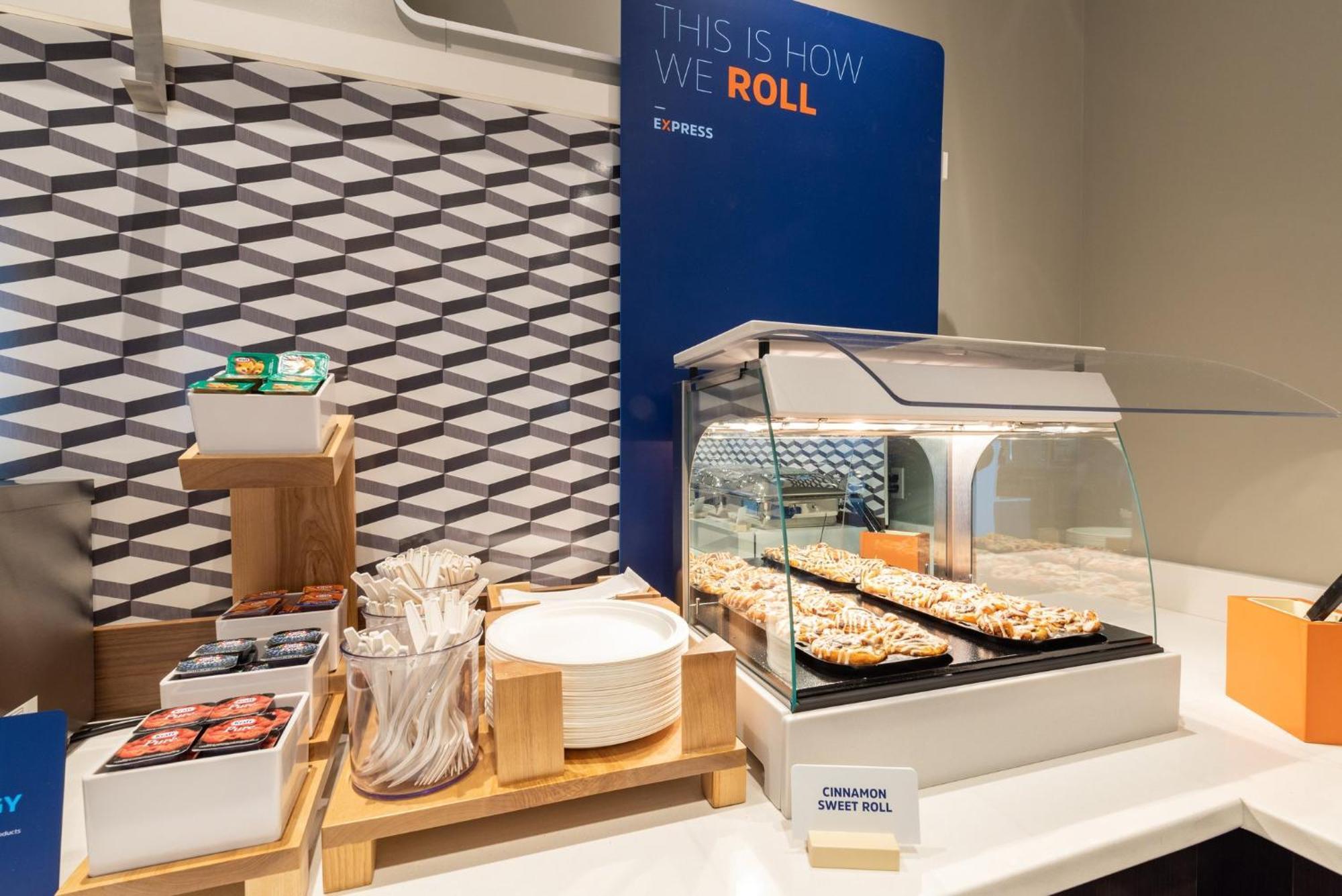Holiday Inn Express Savannah - Gateway By Ihg エクステリア 写真
