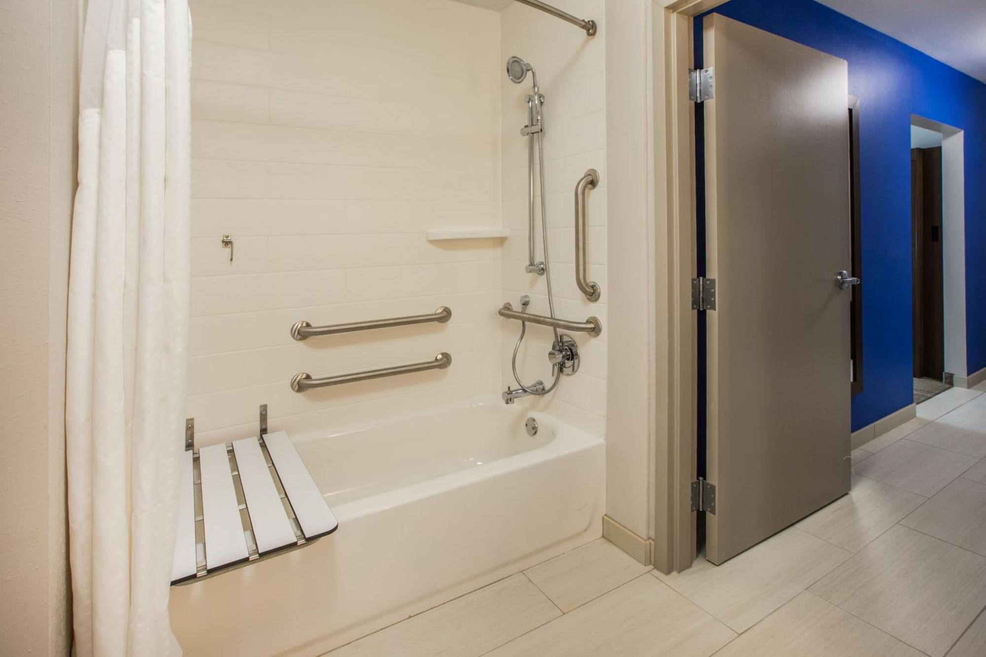 Holiday Inn Express Savannah - Gateway By Ihg エクステリア 写真